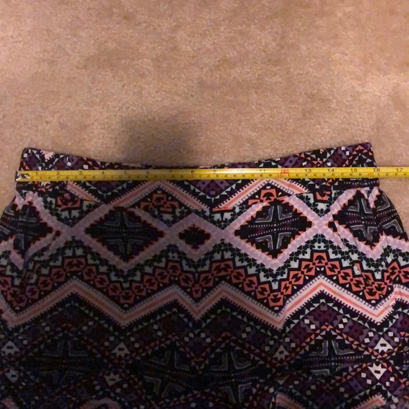 Express comfortable flowy tribal print shorts - Picture 6 of 6